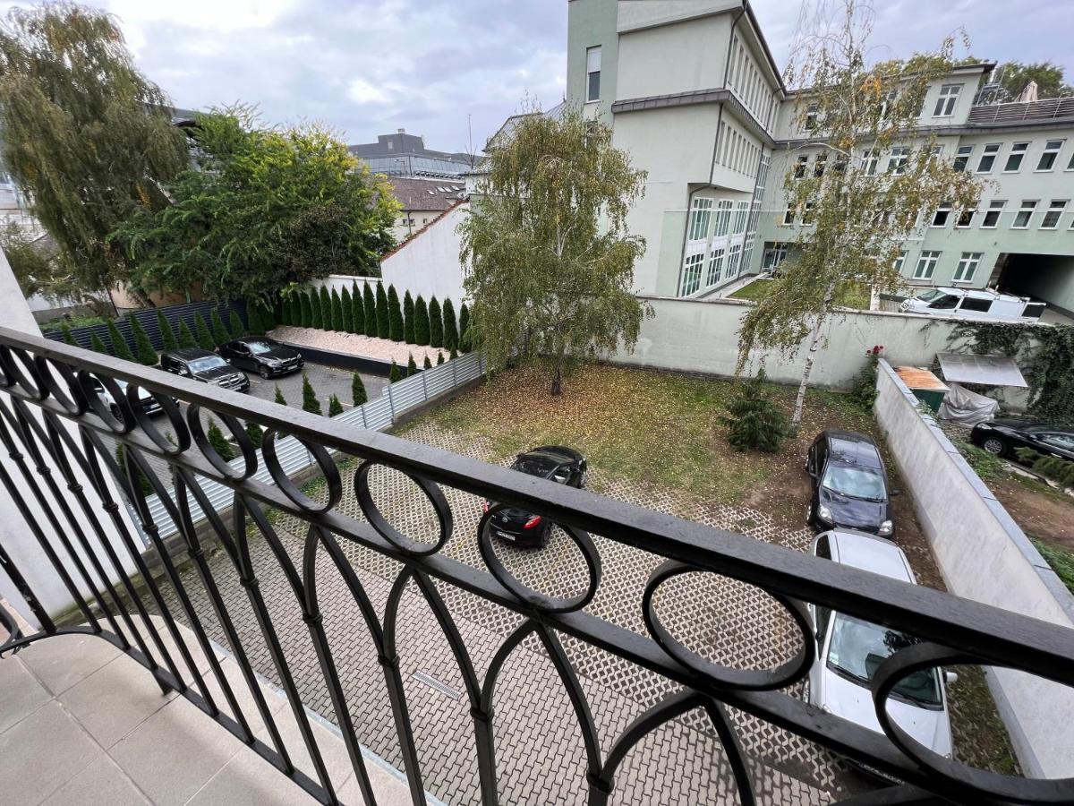 City Lux Apartman Nyiregyhaza Luaran gambar